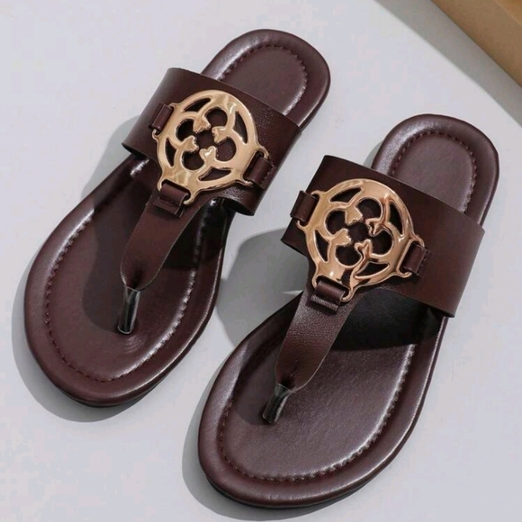 NEW Chocolate Brown Tstrap Sandals - Picture 1 of 6